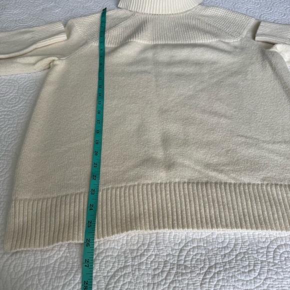 L.L. Bean Cream Knit Sweater - Picture 9 of 12